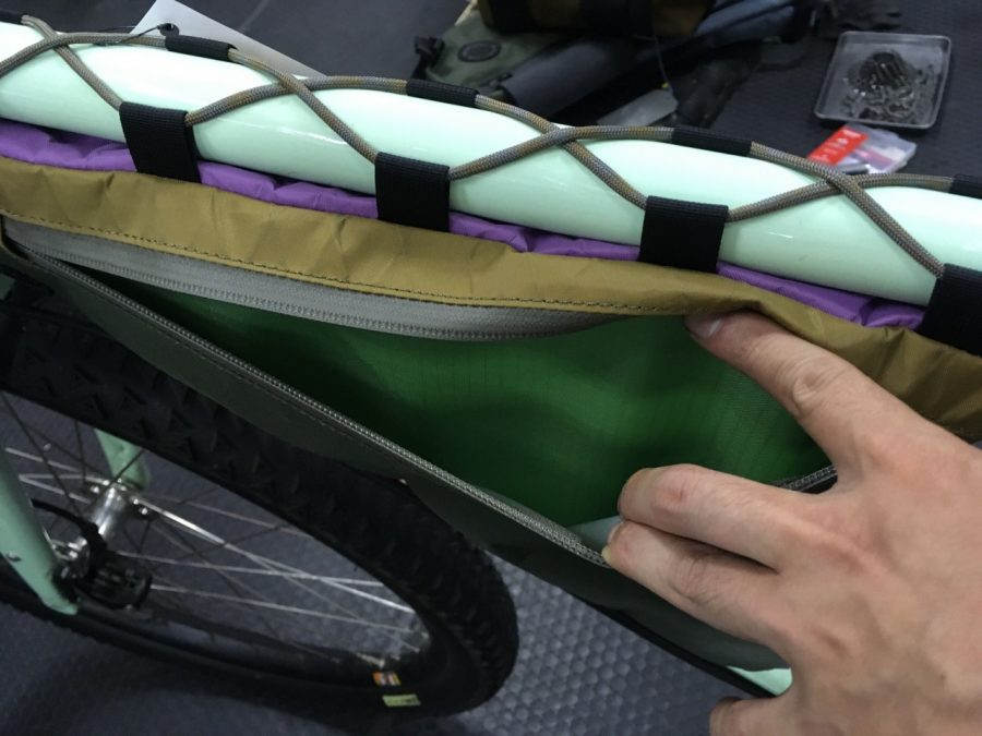 FAIRWEATHER* frame bag ADV (ecopak black) - BLUE LUG ONLINE STORE