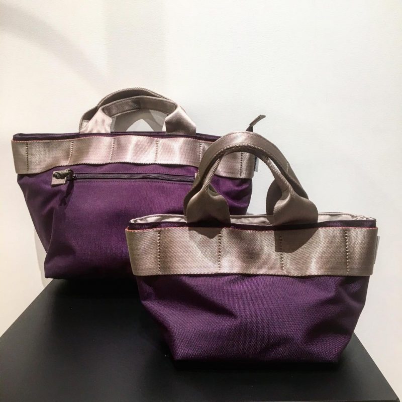 ブリーフィングのナイロントートに新色が登場！夏服との相性も良いので