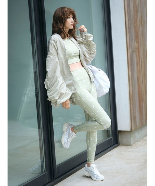 emmi（エミ）の「【emmi yoga】MOON柄ブラトップ（スポーツブラ）」 - WEAR