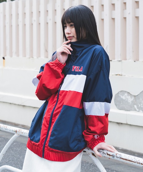 FILA（フィラ）の「FILA/フィラ ワンポイント ロゴ刺繍 カレッジロゴ
