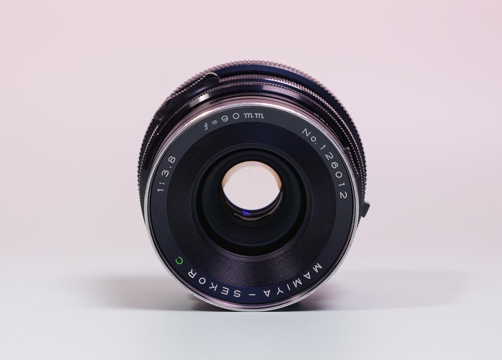 Mamiya RB67 Sekor C 90mm f3.8 lens with minimal edge separation