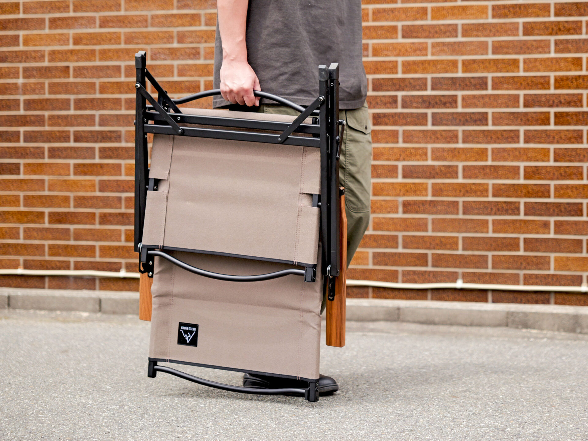 ラーテルワークスから「ストレージコンパクトリクライニングチェア