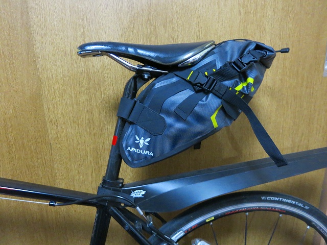 レビュー】APIDURA「SADDLE PACK DRY」 - 東京～大阪キャノンボール研究