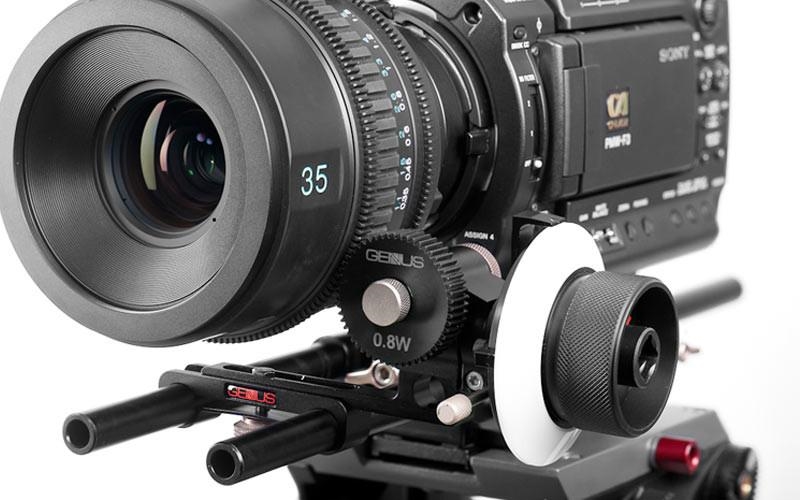 G-BFOCDEL Genus Bravo Deluxe Follow Focus with 0.8 Pitch Gear