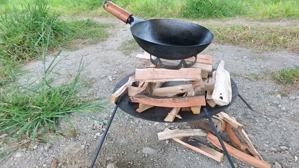 DOD「ビートルくん」レビュー｜焚き火をよりワイルドに演出する