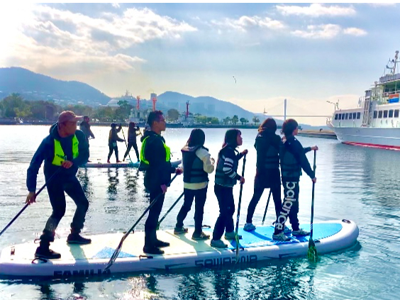 長崎市中心部】大人6名まで乗艇OK☆ 皆でBigSUPに乗って観光ガイドを