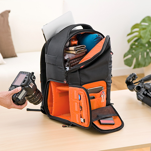 一眼レフカメラリュック（カメラバッグ・三脚取付・横からカメラ