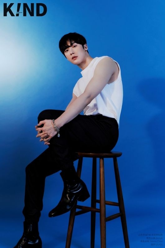 ASTRO ムンビン＆ユンサナ、中国雑誌で初めて表紙を飾る…多彩な