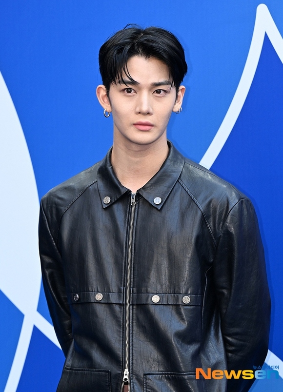 元CIX ベ・ジニョン、初のミニアルバム「STILL YOUNG」トラックリスト