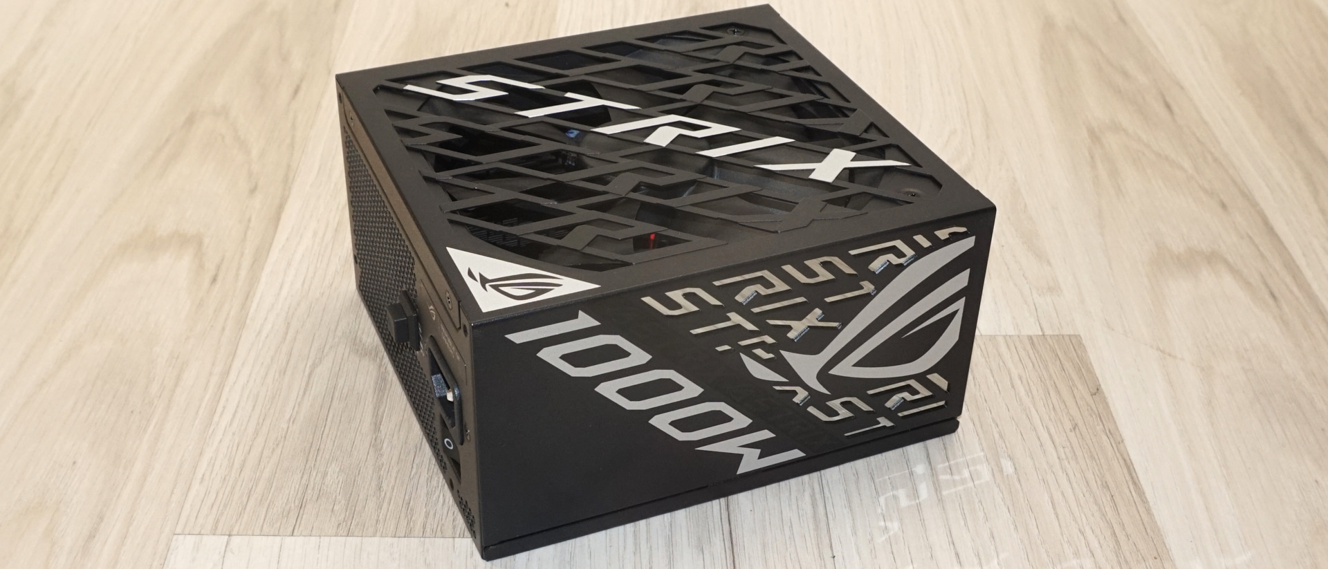 Asus ROG Strix 1000W Platinum power supply review | Tom's Hardware