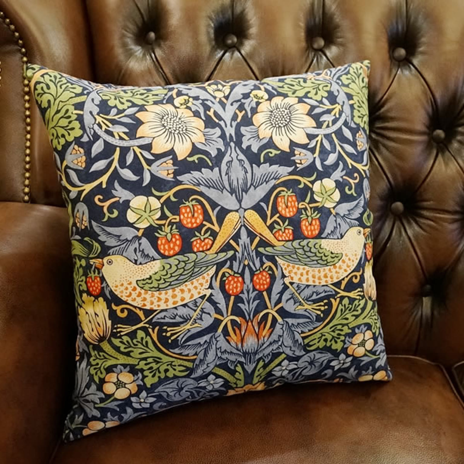 ウィリアムモリス いちご泥棒313 クッションカバー45 英国製生地使用