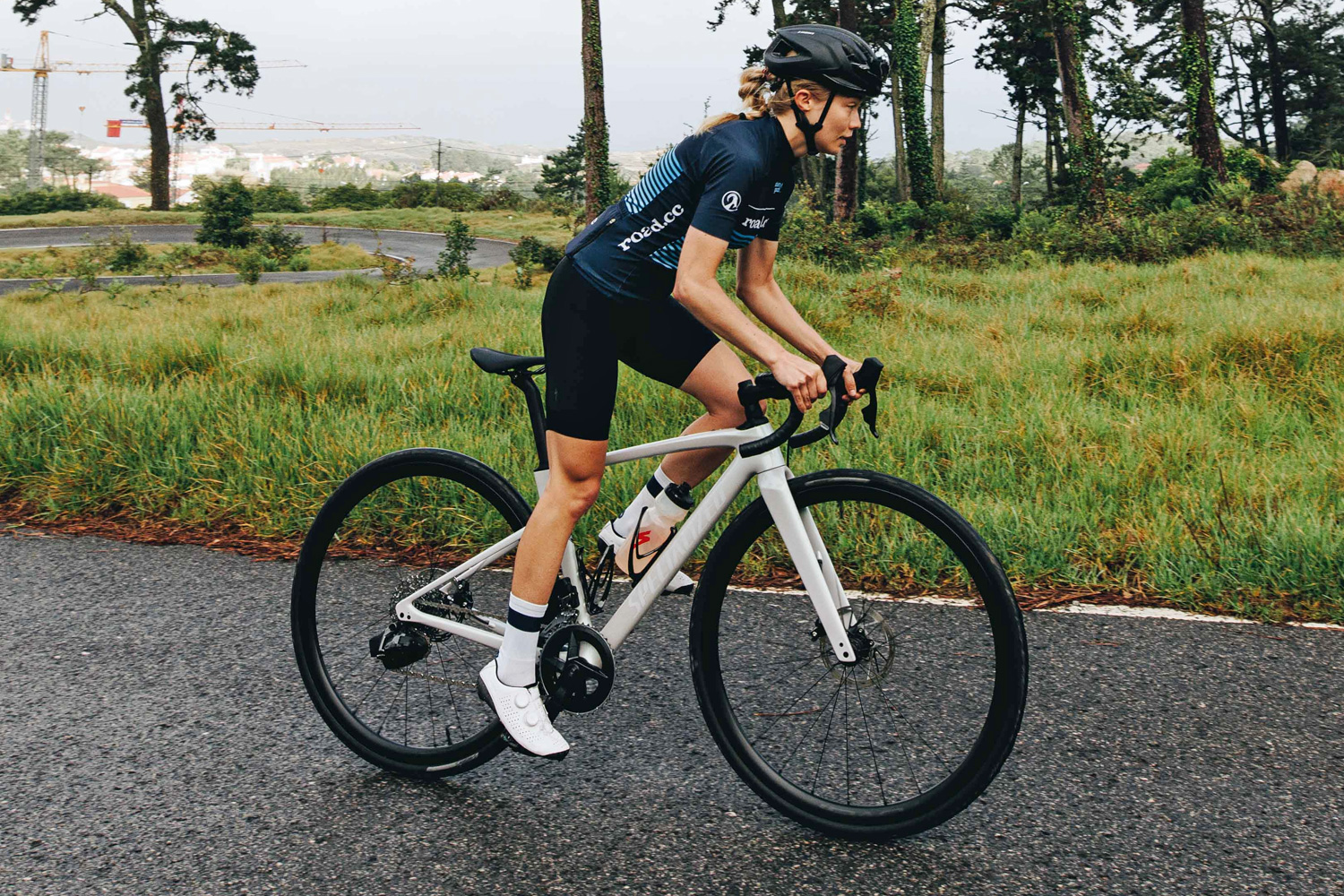 2024-specialized-roubaix-sl8-