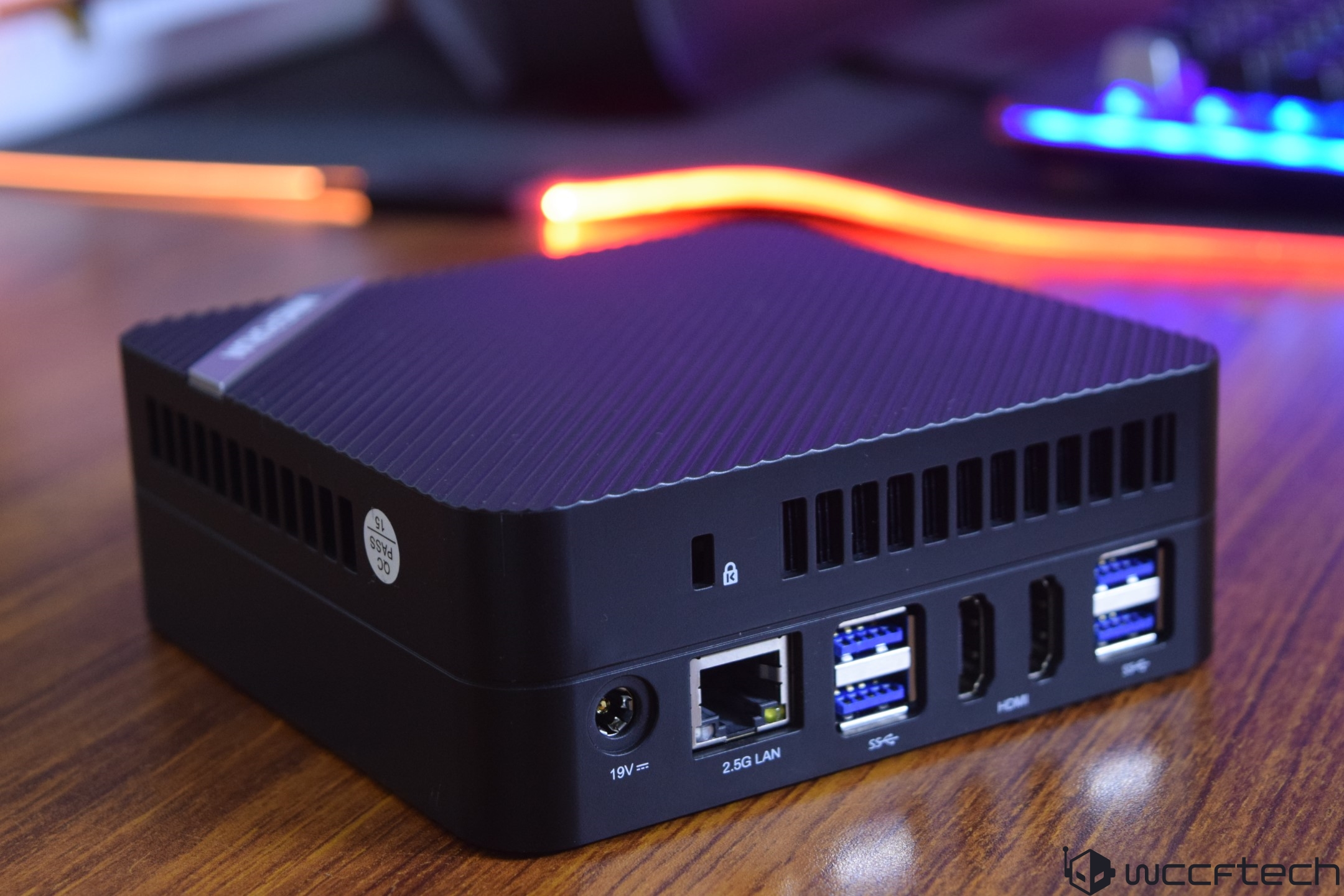 Minisforum Venus UM560XT Mini PC With AMD Ryzen 5 5600H “Cezanne
