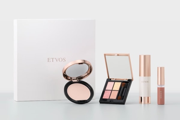 ETVOS、冬の星空にインスパイアされた2024 Holiday Collectionが限定