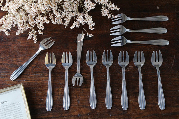 8本あり！シンプルなオイスター（牡蠣）用13cmフォーク フランス