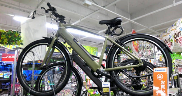 ドンキの電動アシストクロスバイク、こだわり満載で「10万円」を実現