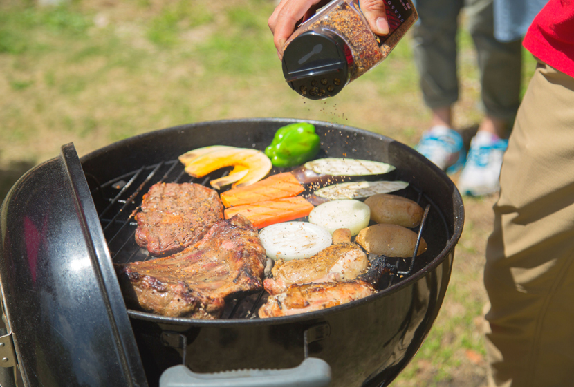 世界シェアNo.1！Weber47㎝グリルでバーベキューしました！ | コテージ