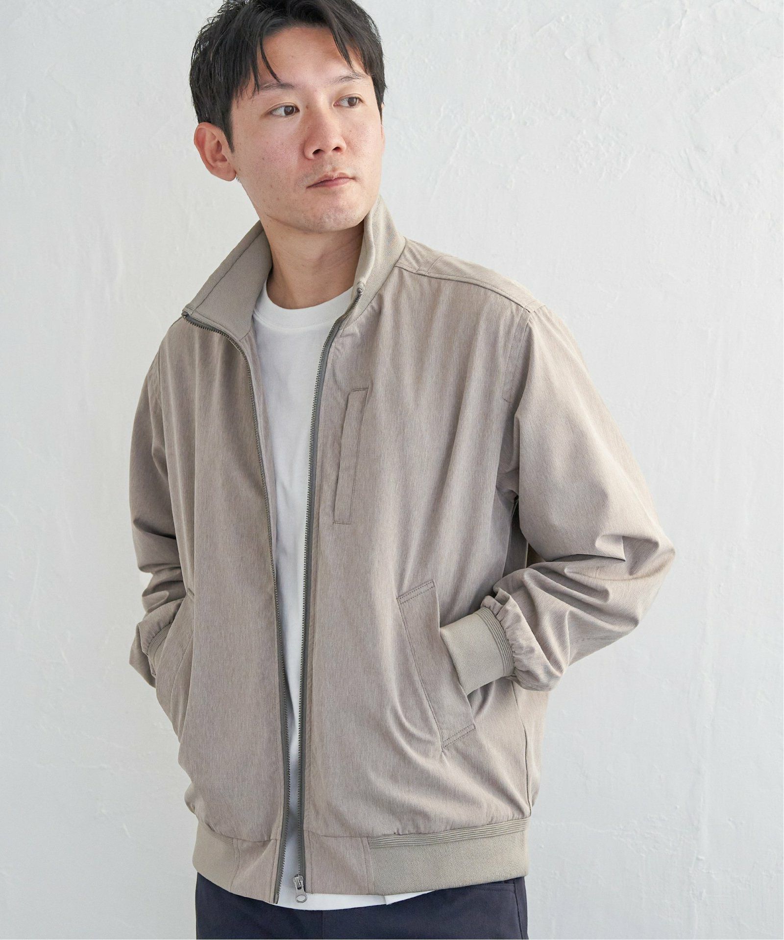 000000124865-04-l.jpg?t=