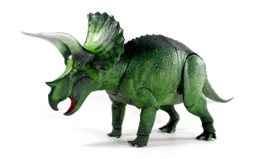 First look at the upcoming green adult Triceratops - Welcome to