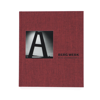 大きな石とオオカミ - 村越としや | shashasha 写々者 - 写真集と