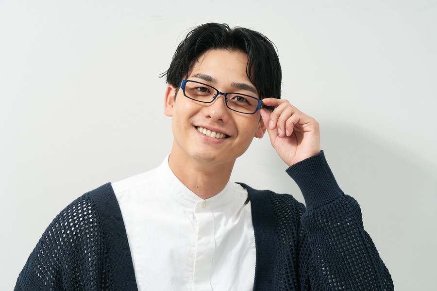 スペシャルプライス]遊び心のあるデザインのスクエアフレーム/METAL