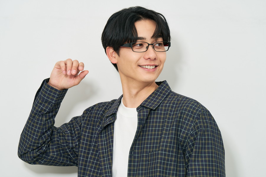 スペシャルプライス]洗練された印象のスクエア型メガネ（ZY242030-14E1