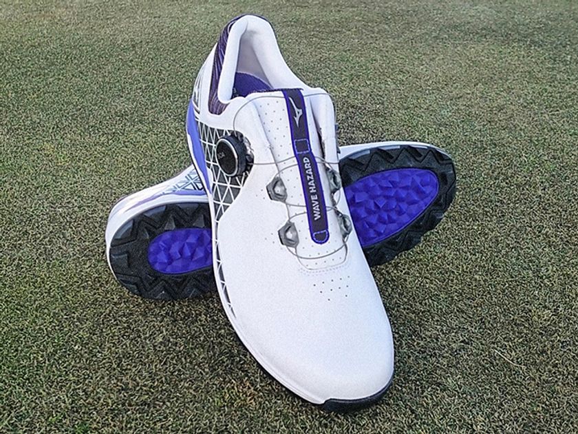 シン貧打爆裂レポート『WAVE HAZARD SL BOA シューズ』 - ゴルフ総合