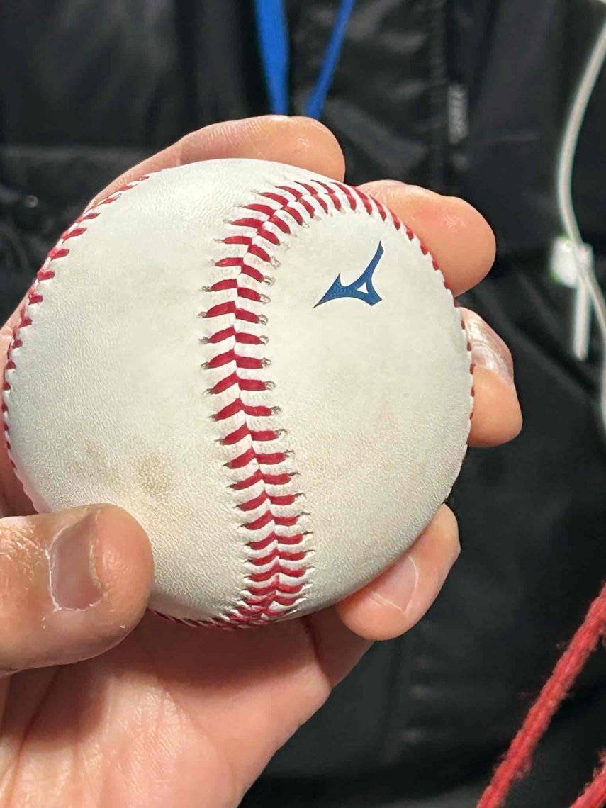 牧選手の100号ホームランボール | 日刊わしら - HIROSHIMA DAILY WASHIRA