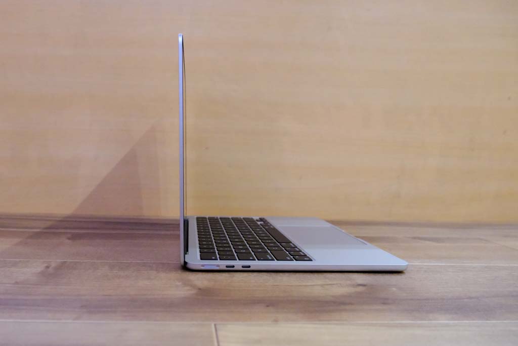 レビュー】M2 MacBook Airをメモリ24GBに！｜MB Pro M1 Maxと比較