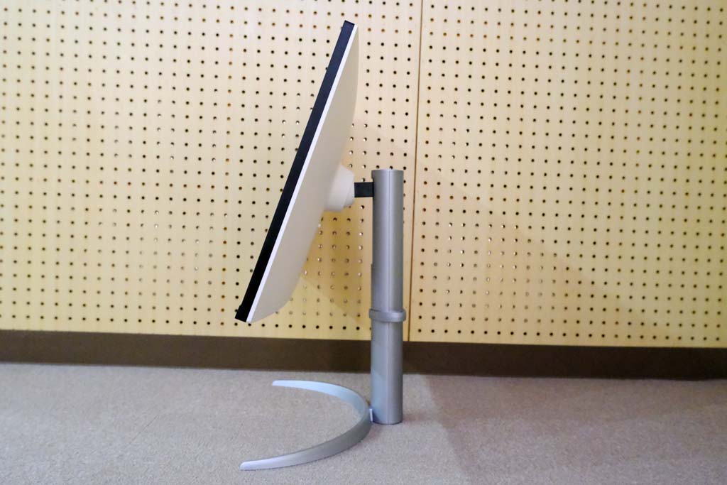 LG 27UP850はUSB-C1本で接続と充電ができる4K60Hzモニター｜MacBook