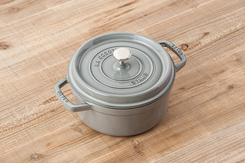 レンタル】staub ストウブ ピコ ココット ラウンド グレー 22cm <br
