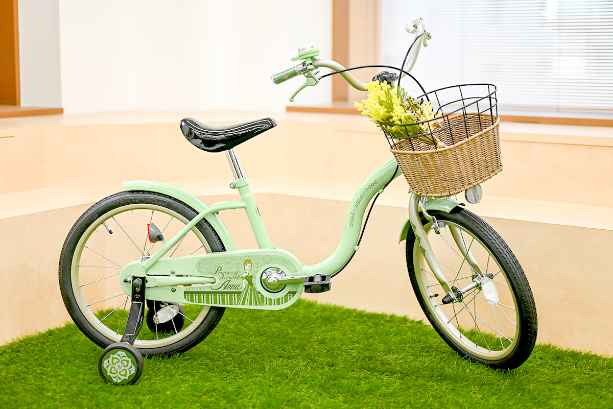 戴冠式のドレスがモチーフ！アイデス ディズニー「アナと雪の女王