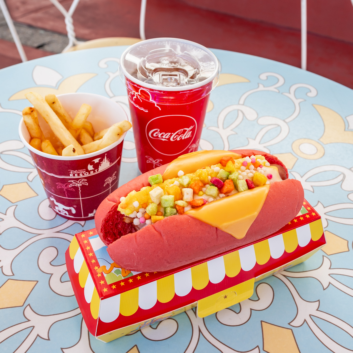 実食レポ】かわいいカラフルトッピング！東京ディズニーランド