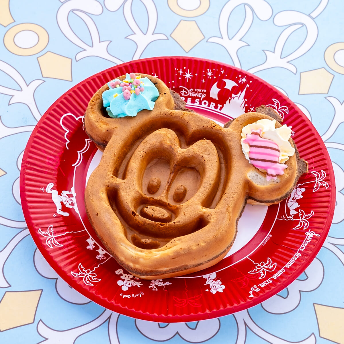 実食レポ】ミッキーワッフル、ミントホイップとカスタードホイップ