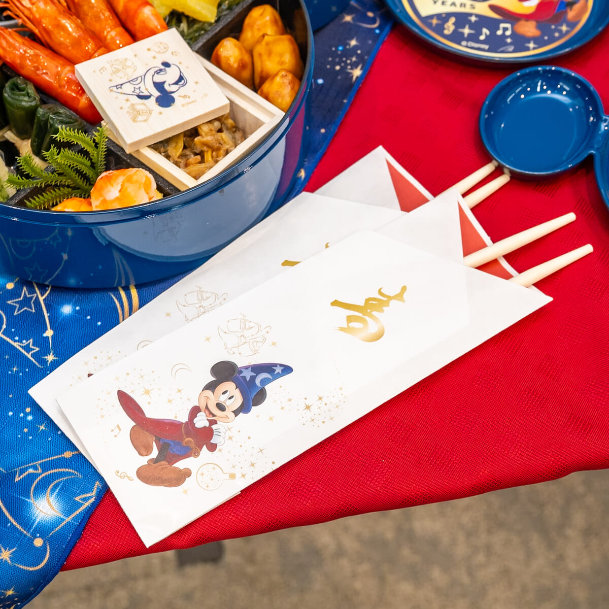 85周年のロゴが入った小皿もセットに！ベルメゾン ディズニー 2026年