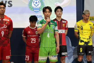 F1ユニフォーム紹介】バサジィ大分、鮮烈オレンジで新シーズンへ