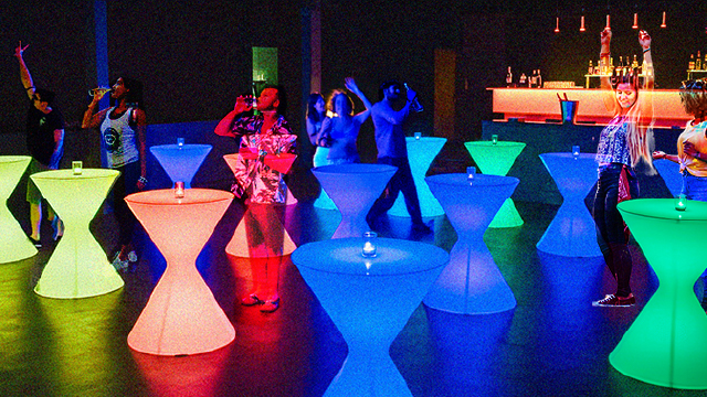 FEELCYCLE LIVE LUSTER（ラスター）-暗闇バイクフェス