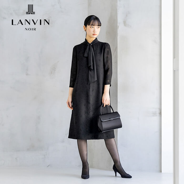 アシンメトリー襟のフラワージャカードワンピース 9号・ブラック