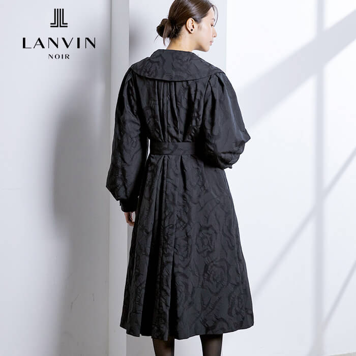 ローズ柄シルクジャカードのコート 9号・ブラック｜東京ソワール