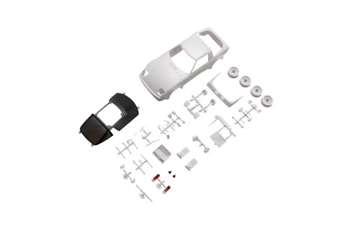 京商 マツダ RX-7 SA22C ホワイトボディセット未塗装/ホイール付