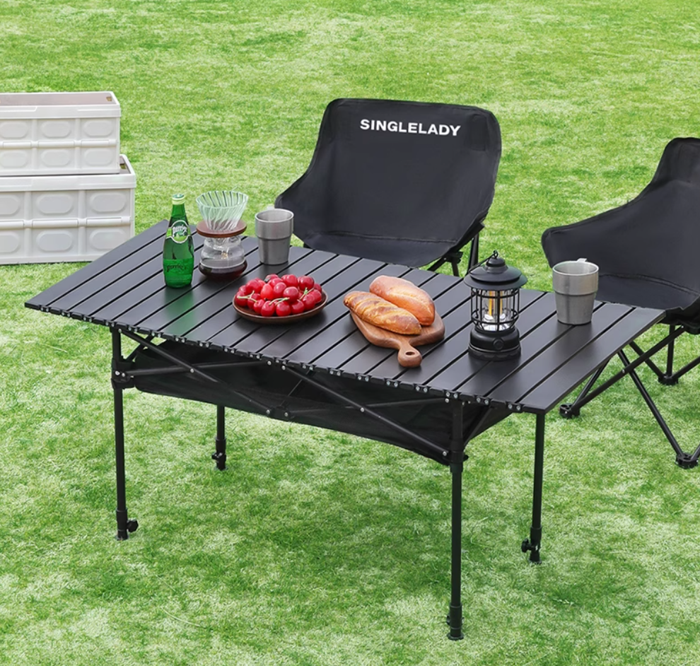 軽量で持ち運びが楽になる！アウトドアで活躍するロールテーブル5選