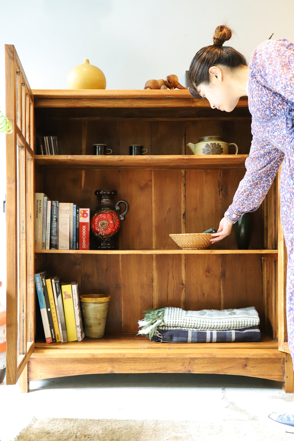 オールドチーク ガラスキャビネット/Old Teakwood Glass Cabinet