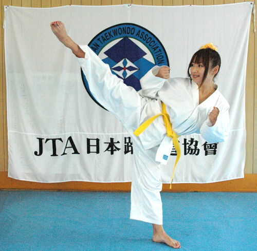 GBR＞ニュース＞【JTA】愛川ゆず季がテコンドー色帯合格、11・9全日本