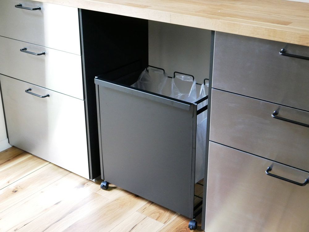 目隠し分別ダストワゴン タワー 3分別／ブラック｜キッチン用品