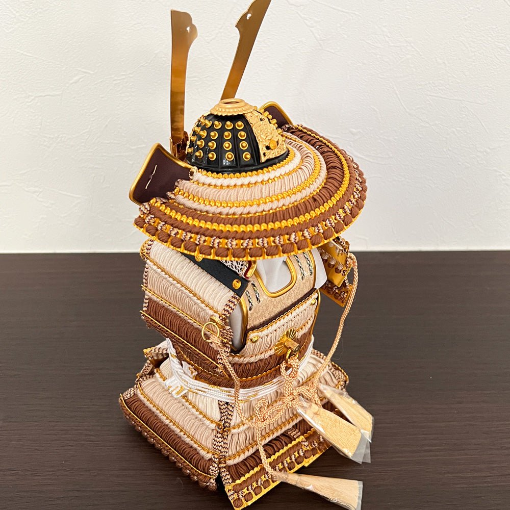 横幅45cm｜4号 朔太郎作 奉納鎧飾り 薄茶色つや ｜オーガニックな