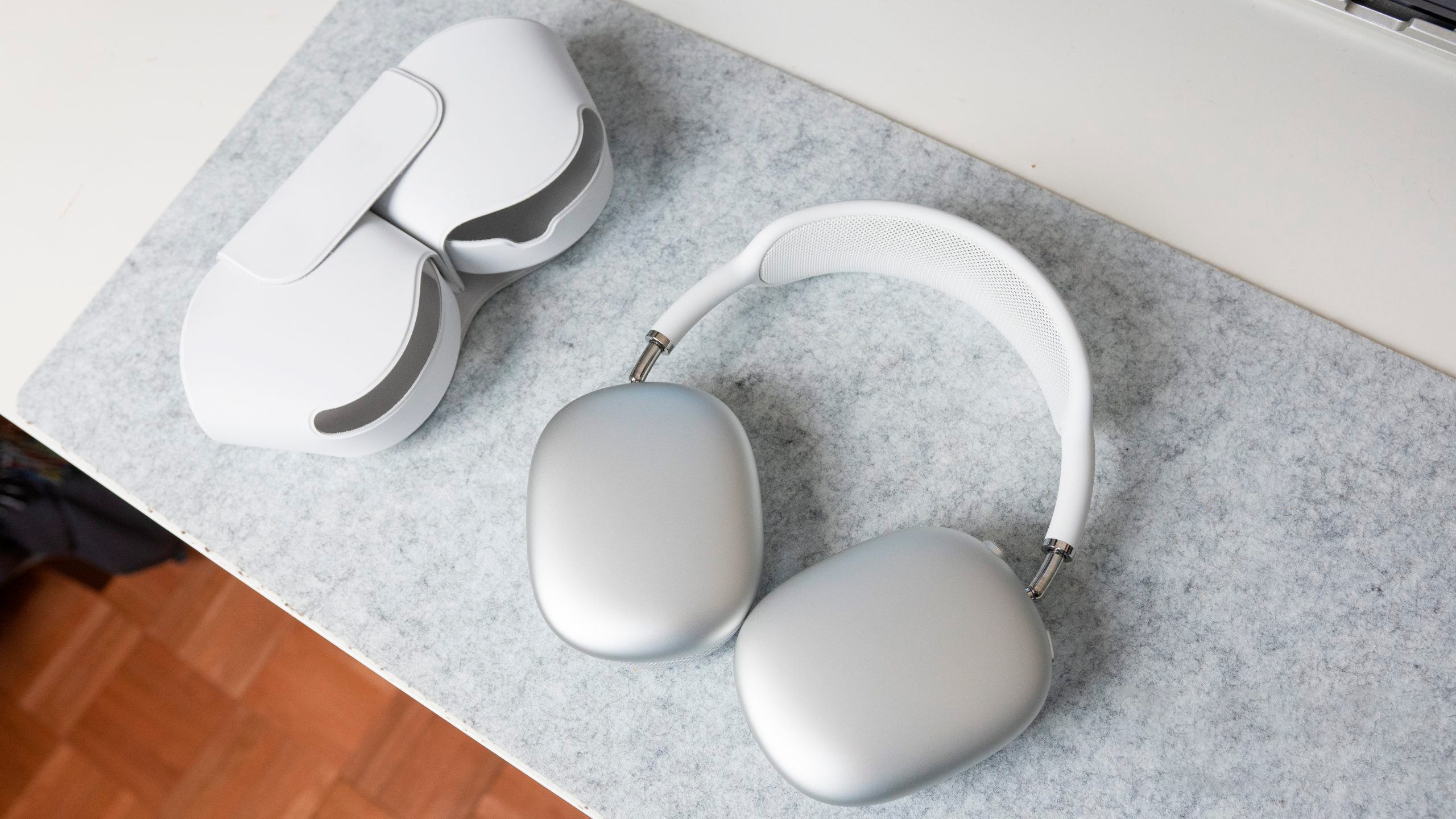 Навушники Apple AirPods Max Silver - купити в Одесі, Києві