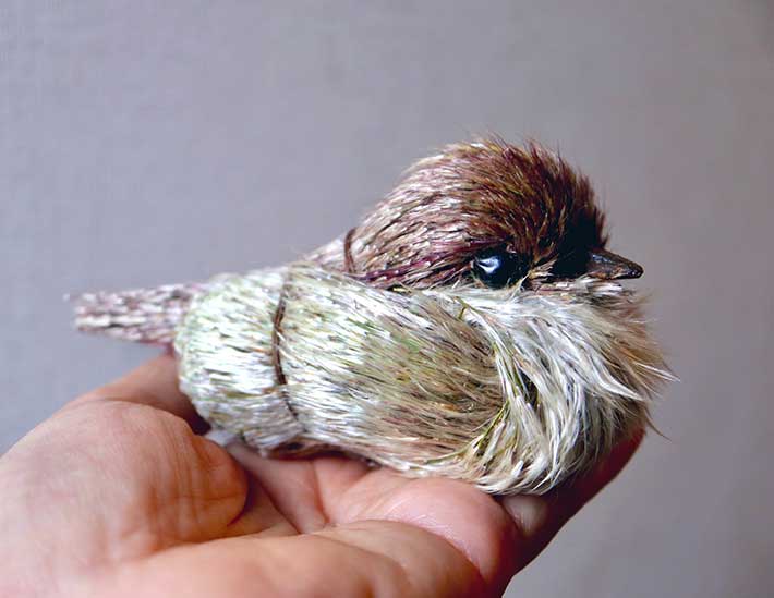 何で作ったか分かる？ かわいいスズメの正体に「発想がすごすぎる