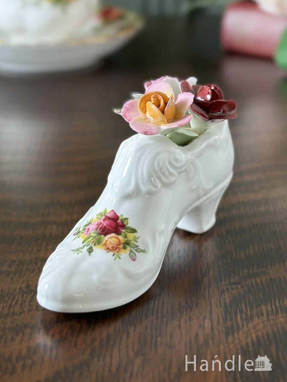 ロイヤルドルトン社のアンティークの陶花、ボーンチャイナのフラワー