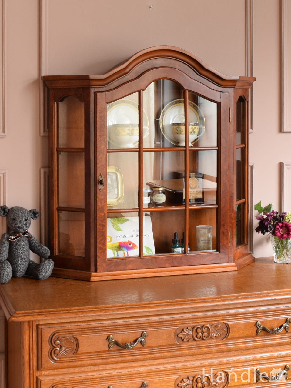 アンティークの収納家具、英国のガラスキャビネット（食器棚）(m-417-f