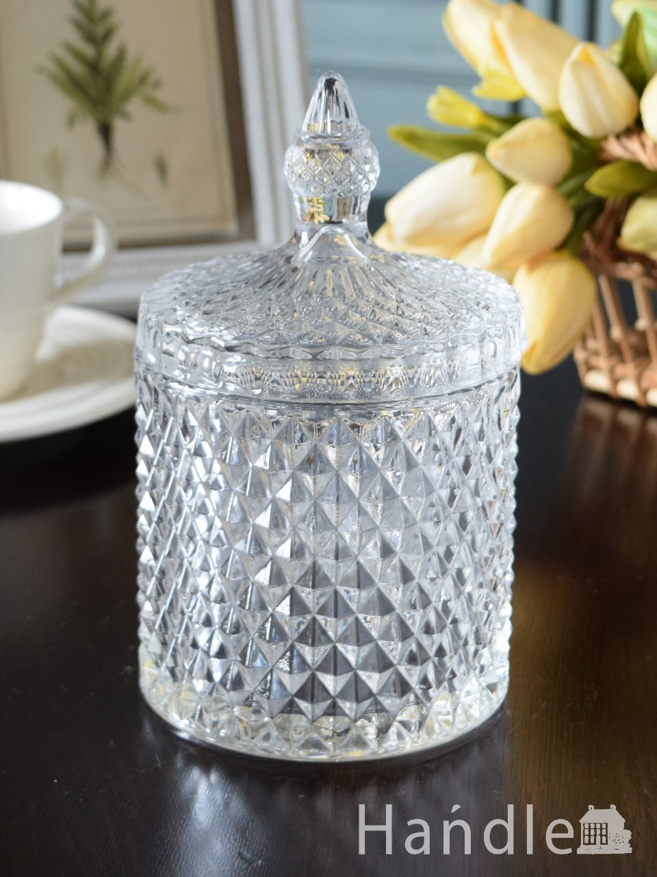 おしゃれなアンティーク風のガラス雑貨、ダイヤの模様が可愛いガラス